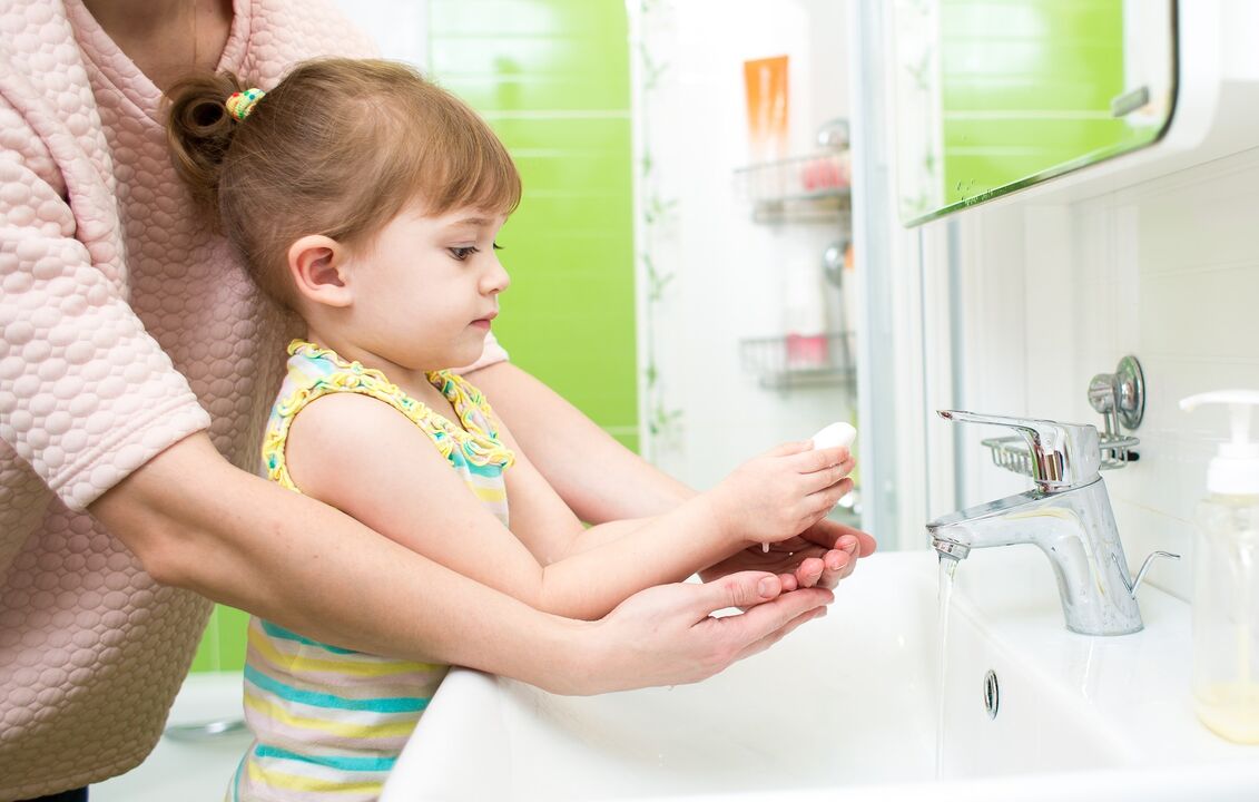 мыть руки с мылом для профилактики паразитарных инфекций